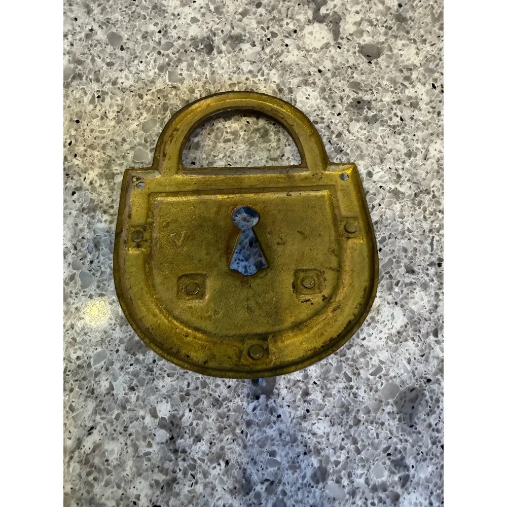 Vintage Brass Padlock Shaped Wall Mounted Key Rack 5 Hook Entryway Organizer